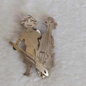 Vintage Sterling Silver Bass Player Scarf‎ Pin